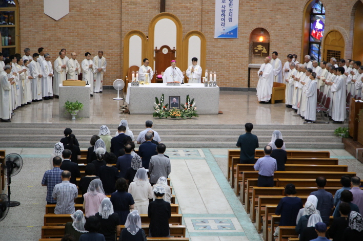 故 김진소 대건안드레아 신부 선종 1주기 추모미사